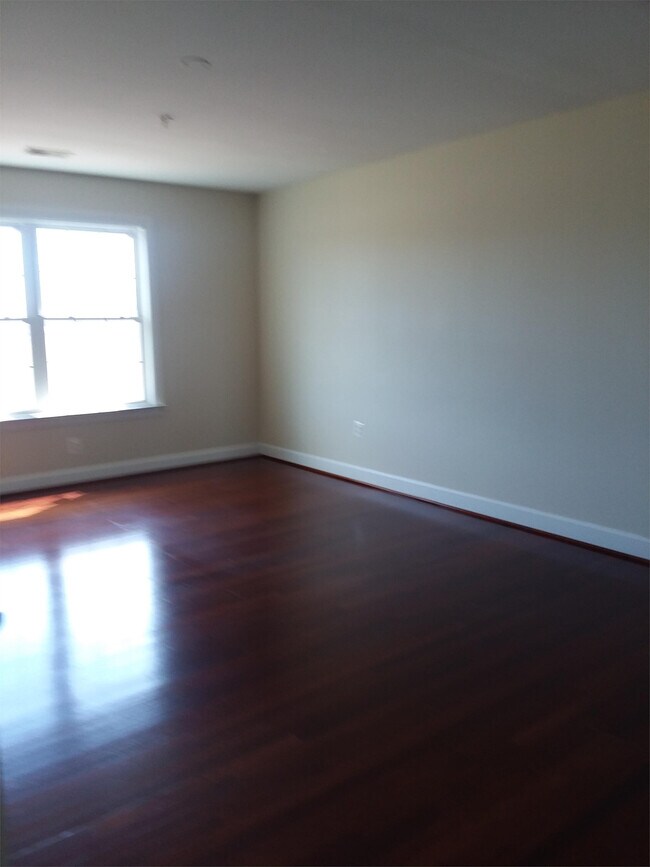 Foto del edificio - 14080 Blue View Ct