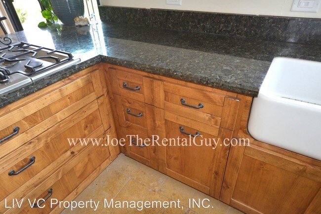 Foto del edificio - 2 br, 2.5 bath House - 3277 E Ojai Ave