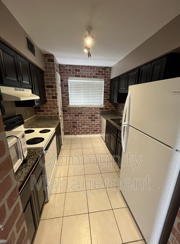 920 W Tony St, Gonzales, LA 70737 Condo for Rent in Gonzales, LA