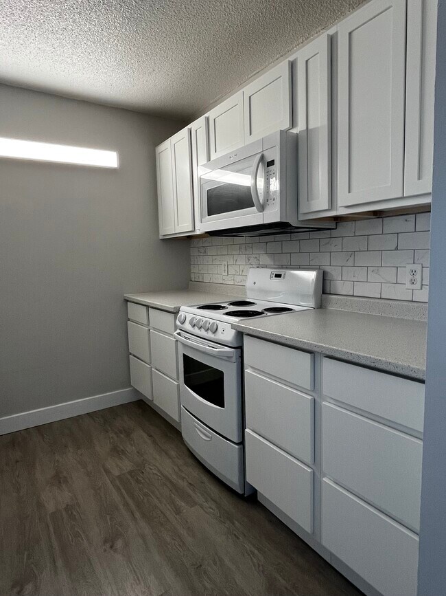 Photo du bâtiment - ONE BEDROOM APARTMENT LOCATED IN THE HEART OF DOWNTOWN DARTMOUTH
