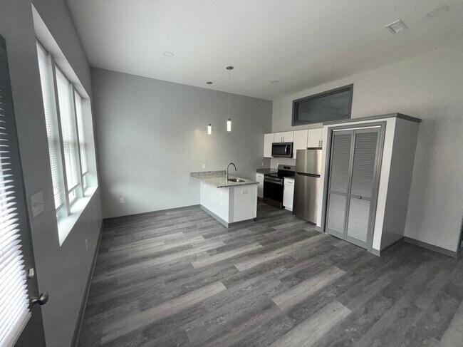 Foto del edificio - 2317 W Main St