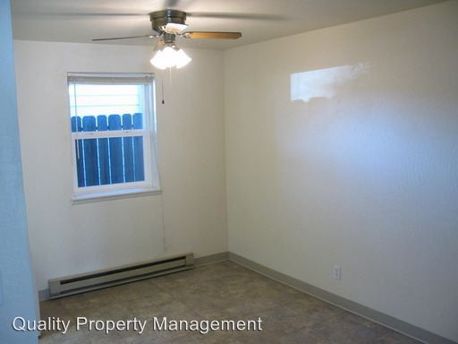 Building Photo - 131 Almond St