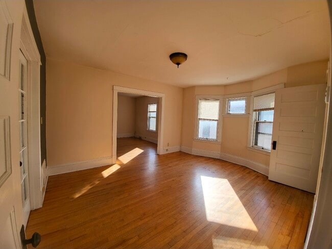 Building Photo - 3240 Pillsbury Ave S