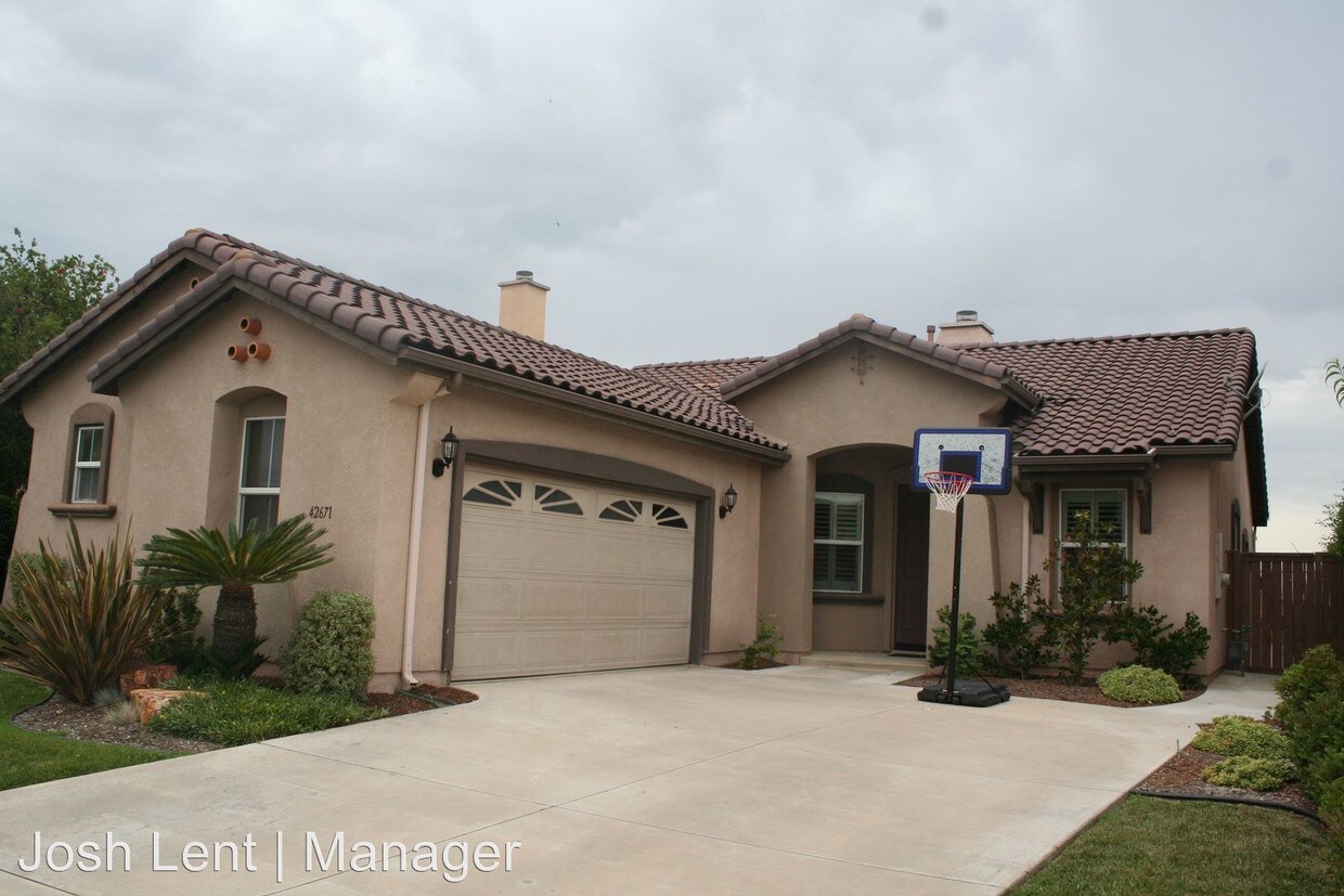 Foto principal - 42671 Drennon Ct