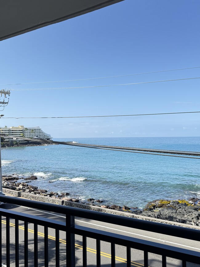 Building Photo - 75-5782-5782 Kuakini Hwy