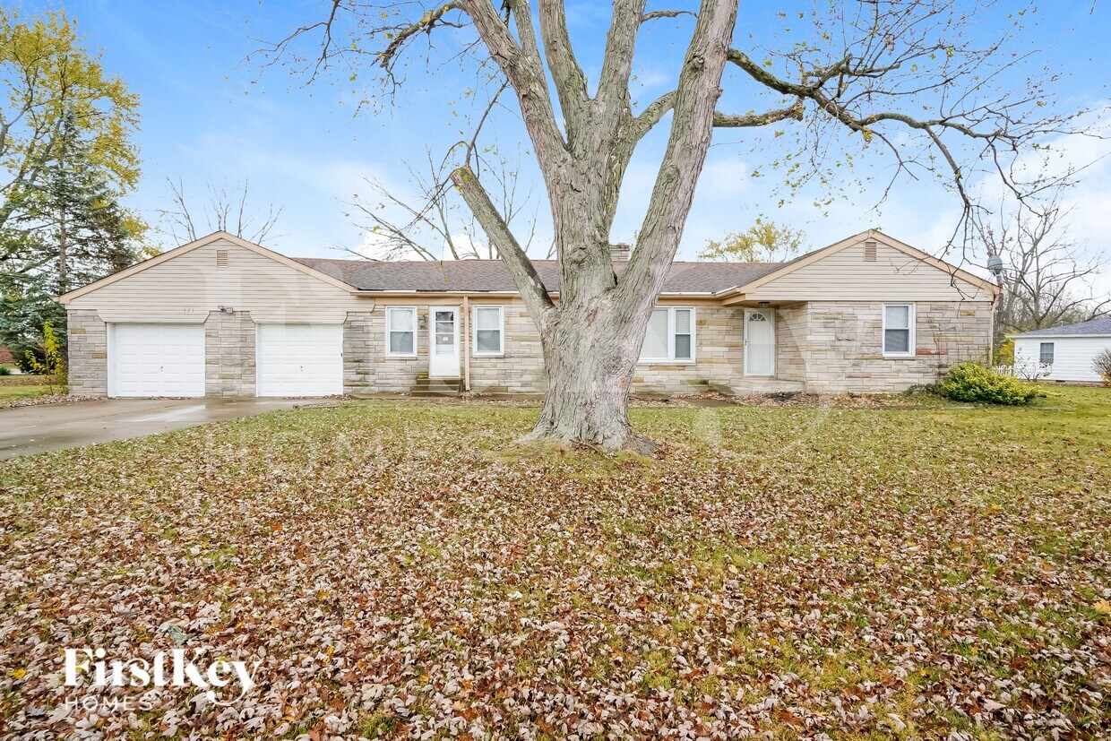 Primary Photo - 371 S Hendricks Dr