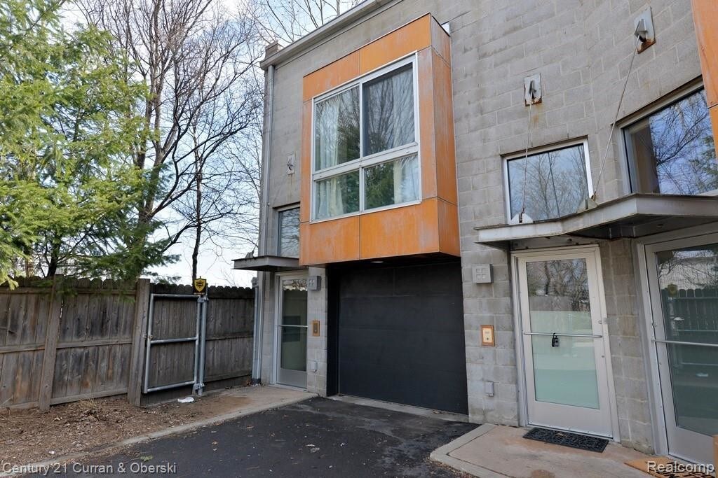 Foto principal - 444 E Parent Ave