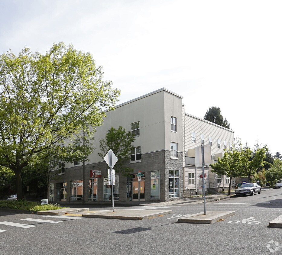 Building Photo - 4606-4732 NE Martin Luther King Jr. Blvd