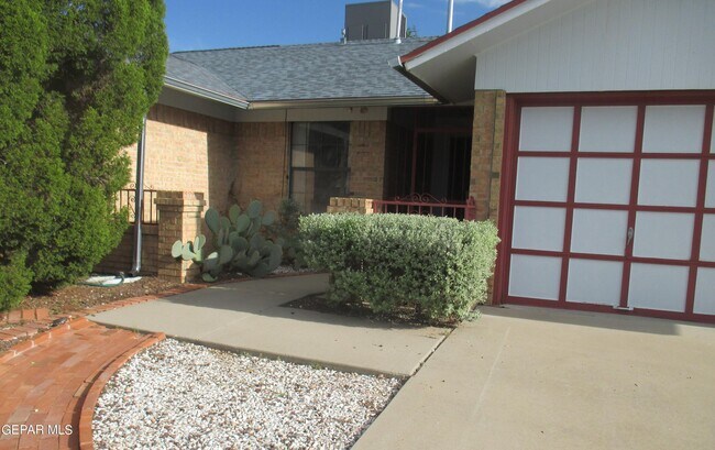 Foto del edificio - 4425 Gen Maloney Cir