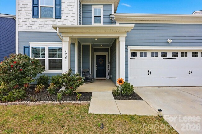 Foto del edificio - 4227 Poplin Grove Dr