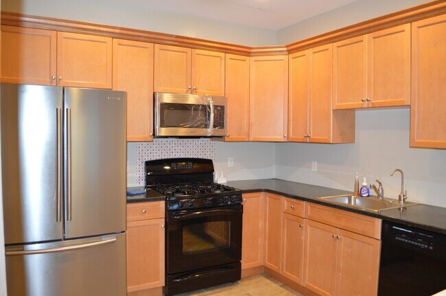 Foto del edificio - 51 Autumn Ridge Rd