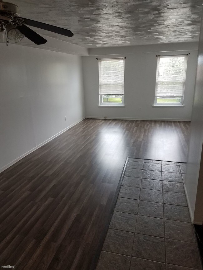 Foto del edificio - 2 br, 1 bath Duplex - 2612 Island Ave Fl 2