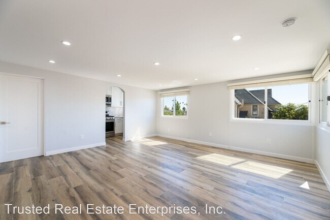 Building Photo - 1103 Buena Vista St