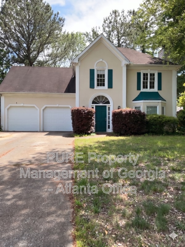 Photo - 743 Helga Dr NE