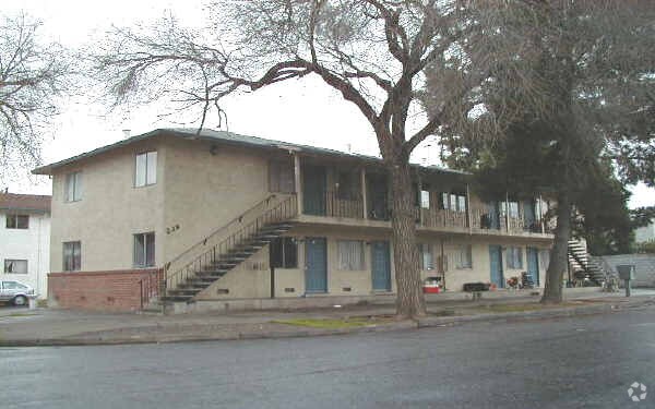 Foto del edificio - 239 Montclair Ave
