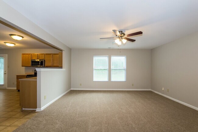 Building Photo - 1528 Bray Dr