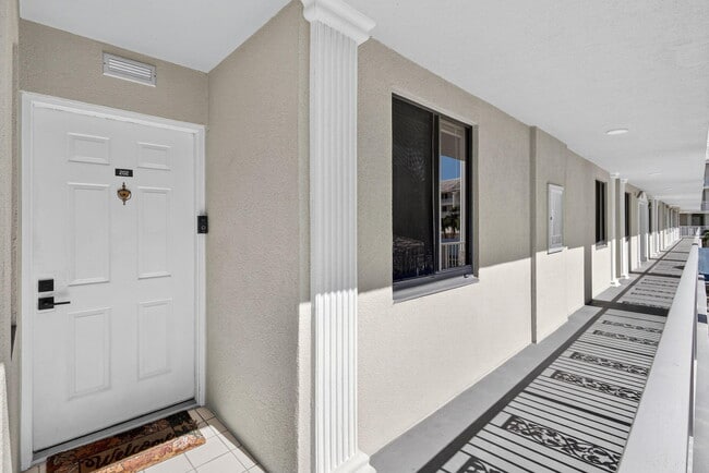 Foto del edificio - 2581 Village Blvd
