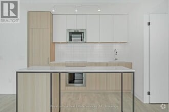 Building Photo - 220-1220 Missinnihe Way