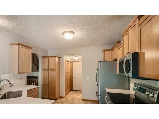 Building Photo - 3732 Fox Tail Trail NW