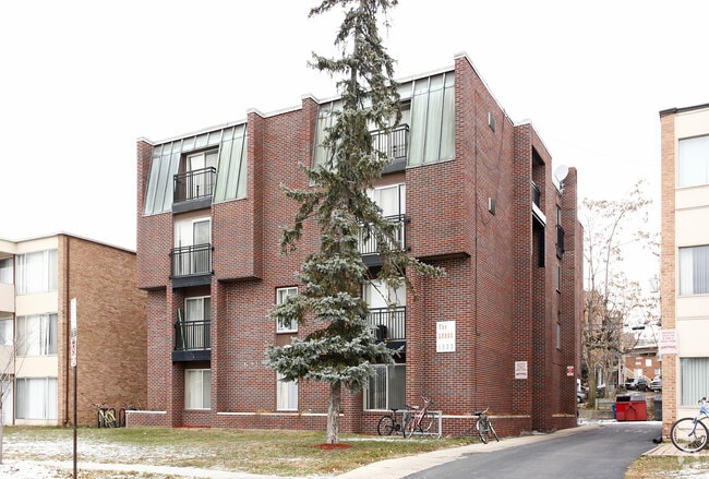 Building Photo - The Lodge