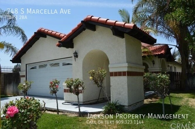 Foto principal - Great Family Home in Gated Community