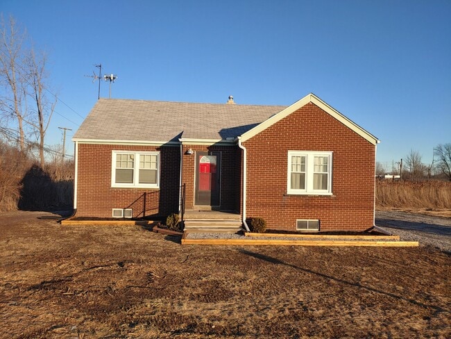 Building Photo - 5647 Hoover St