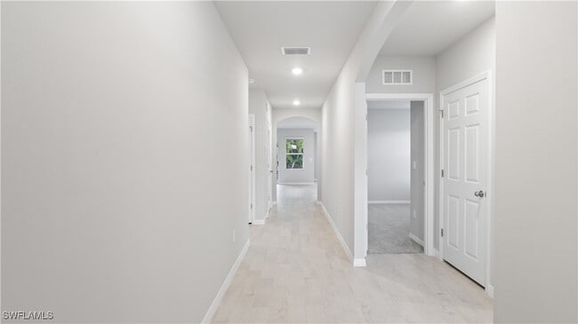 Foto del edificio - 1903 Cape Coral Pkwy W