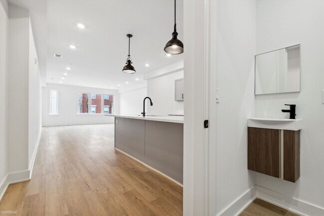 Foto del edificio - 5 br, 3 bath Triplex - 1834 N 18th St Unit...
