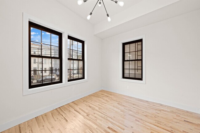 Building Photo - 241 Palisade Ave