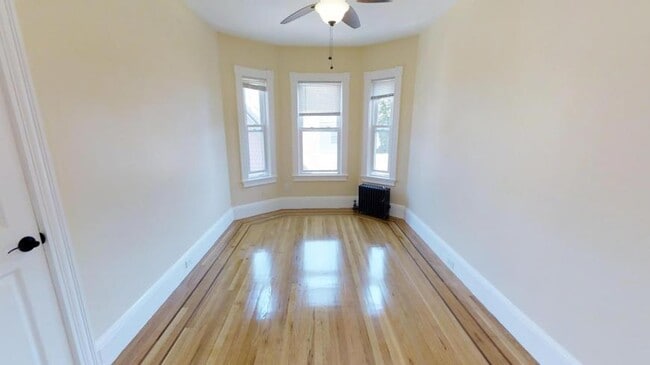 Photo - 4.0 bedroom in Cambridge Massachusetts 02144 Apartment