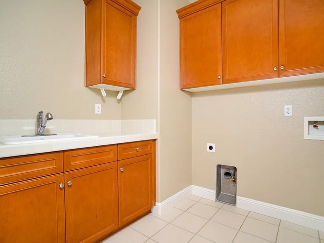 Building Photo - 5192 Piazza Pl