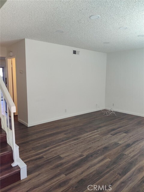 Foto del edificio - 733 Windwood Dr