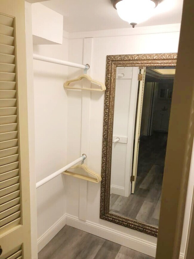 Walk in closet - 1303 Saddleback Rd