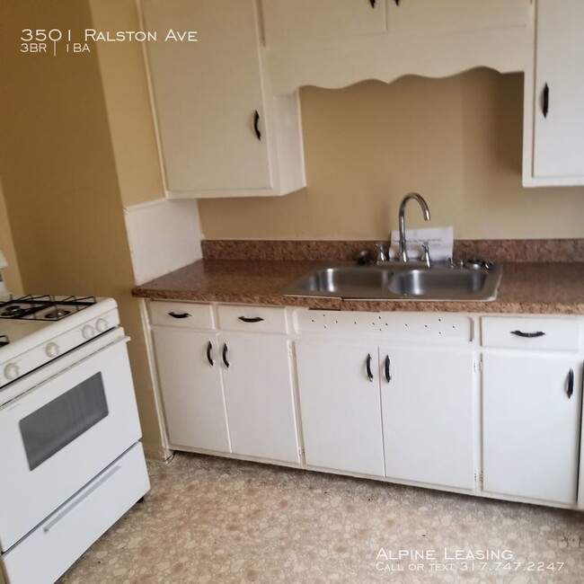 Building Photo - Great 3 Bedroom for $650!