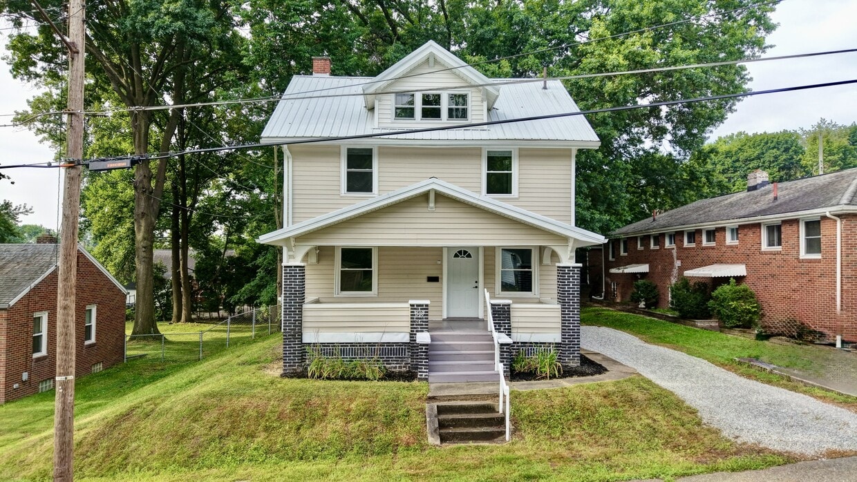 Primary Photo - 1508 18th St NE
