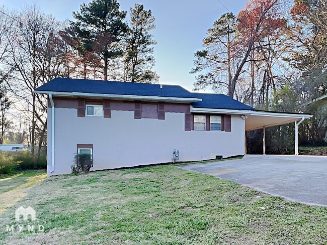 Building Photo - 2380 Brackett Rd