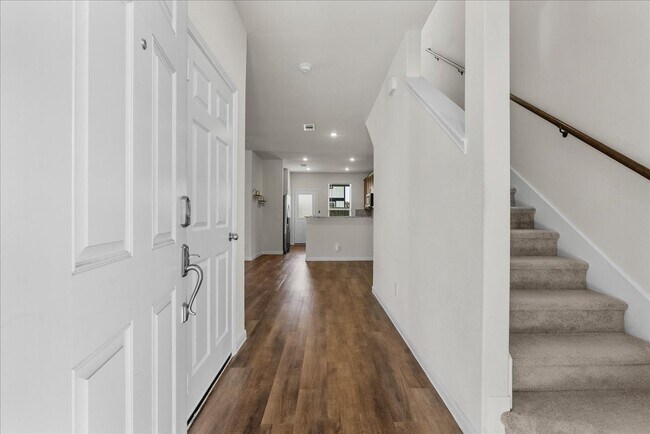 Foto del edificio - 12615 Baker Bend St