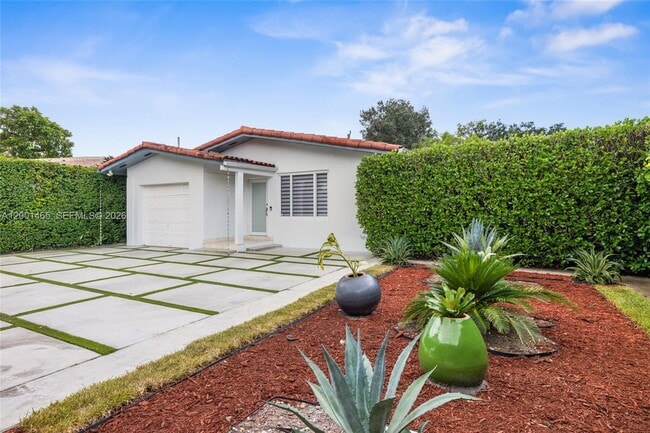 Foto del edificio - 2121 Red Rd