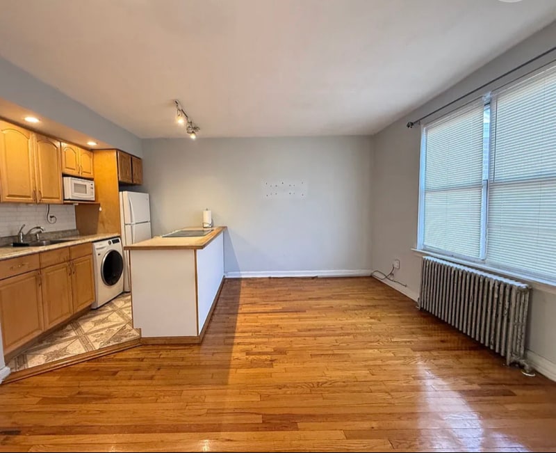 Photo - 40-31 202nd St (Queens, NY)