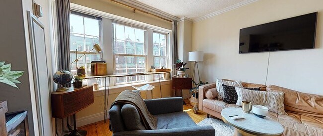 Building Photo - 534 Beacon St
