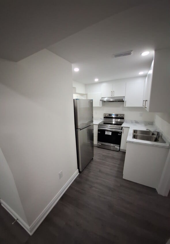 Primary Photo - 75 Cobriza Cres