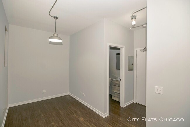 Foto del edificio - 4875 N Magnolia Ave