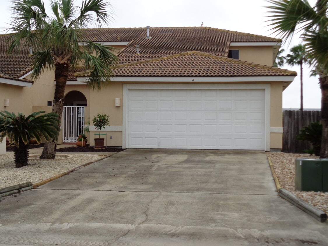 Foto principal - 15505 Cruiser St
