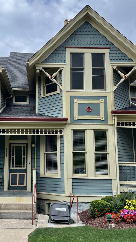 Primary Front - 533 Tusculum Ave