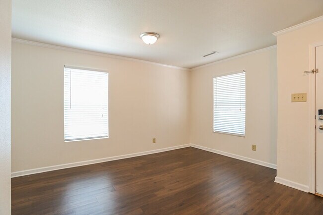 Foto del edificio - 4532 Stone Mountain Dr