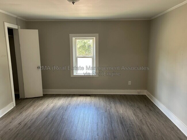 Foto del edificio - 302 Irving Ave