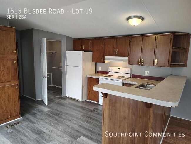 Foto del edificio - 1515 Busbee Rd
