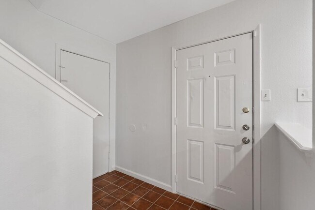 Foto del edificio - 8703 Schick Rd