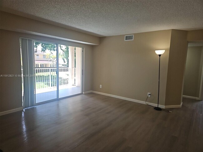 Foto del edificio - 10630 SW 158th Ct