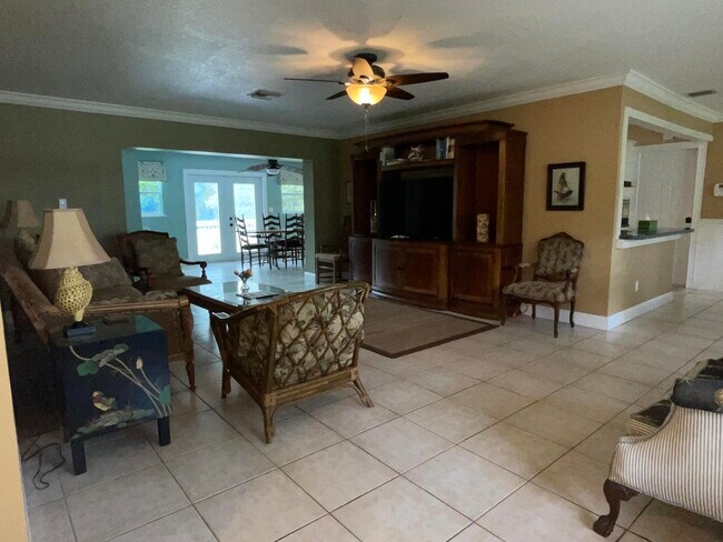 Building Photo - 2874 NE Rosetree Dr